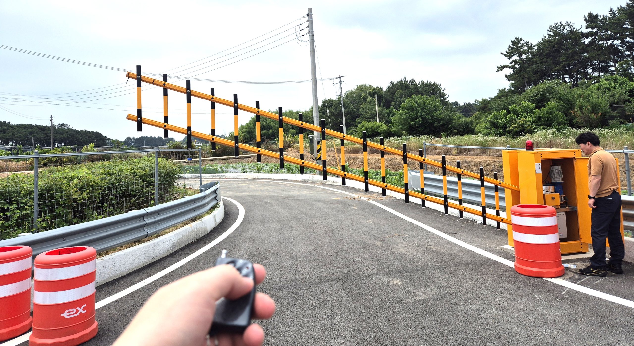 - 24km 돌아가던 소방차, 이제 8km 만에 간다 - 새만금~전주 고속도로 재난현장 출동시간 최대 18분 단축 이미지(2)