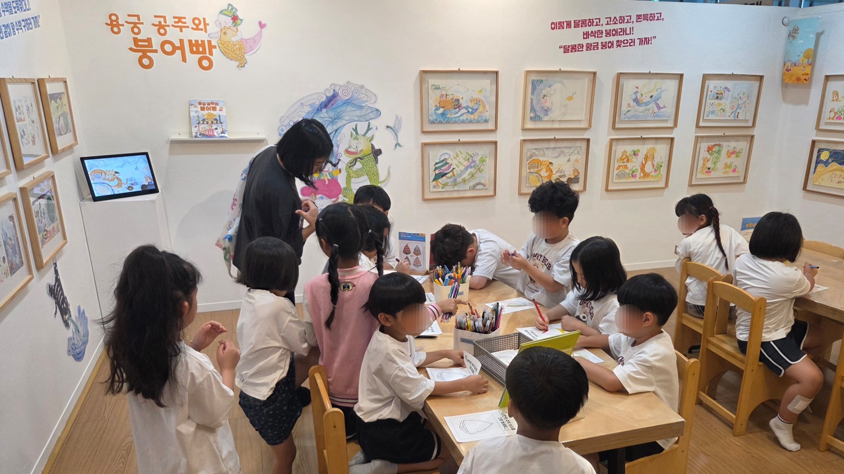 책 속 세상이 눈앞에 펼쳐지다… 광양희망도서관 ‘작가의 방’ 눈길4