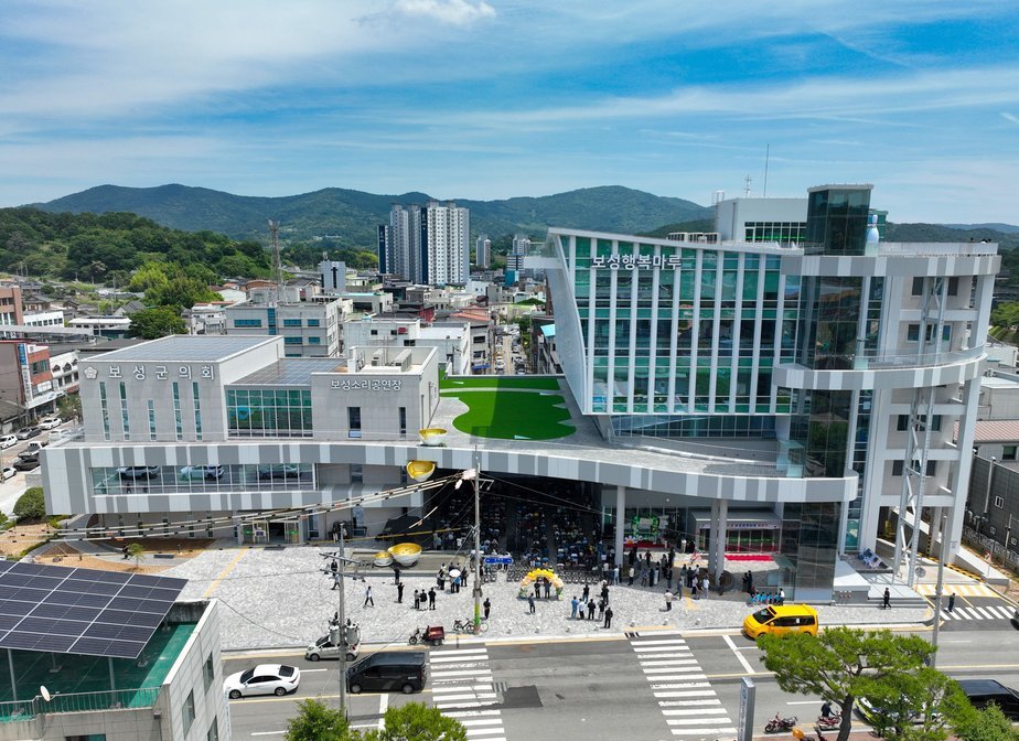 1-5. 보성군, 복합문화공간 ‘보성행복마루’ 개관_‘보성행복마루’ 개관식 전경.jpg