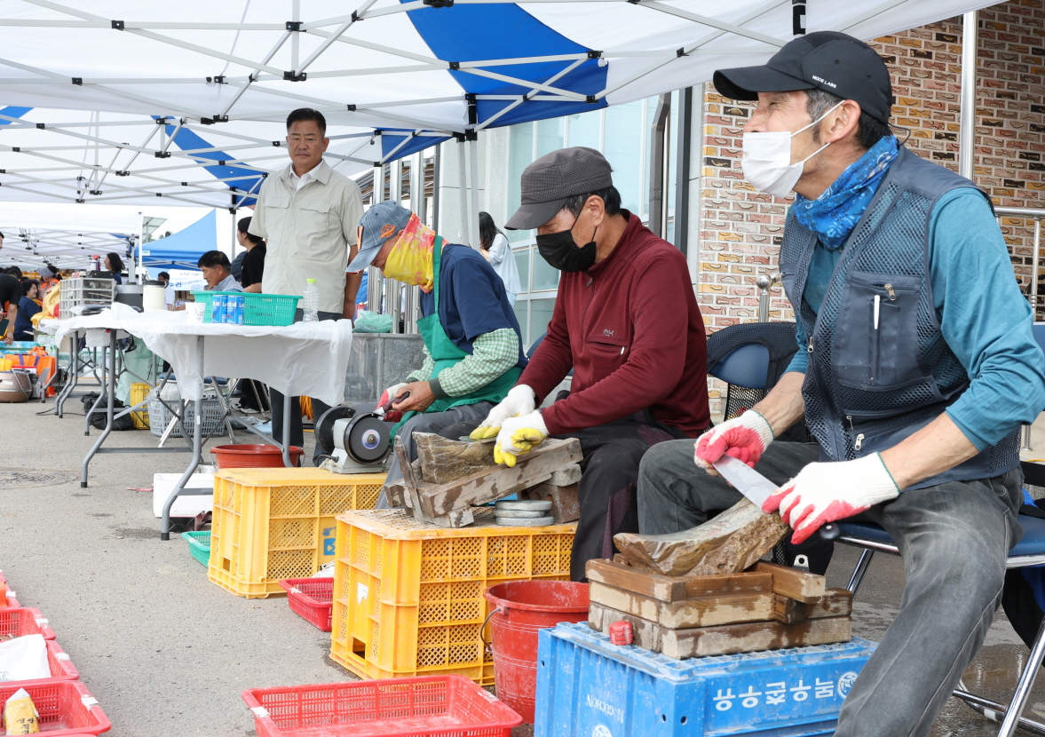 고흥군 어깨동무봉사단, 정성 담은 봉사로 군민의 마음 보듬어