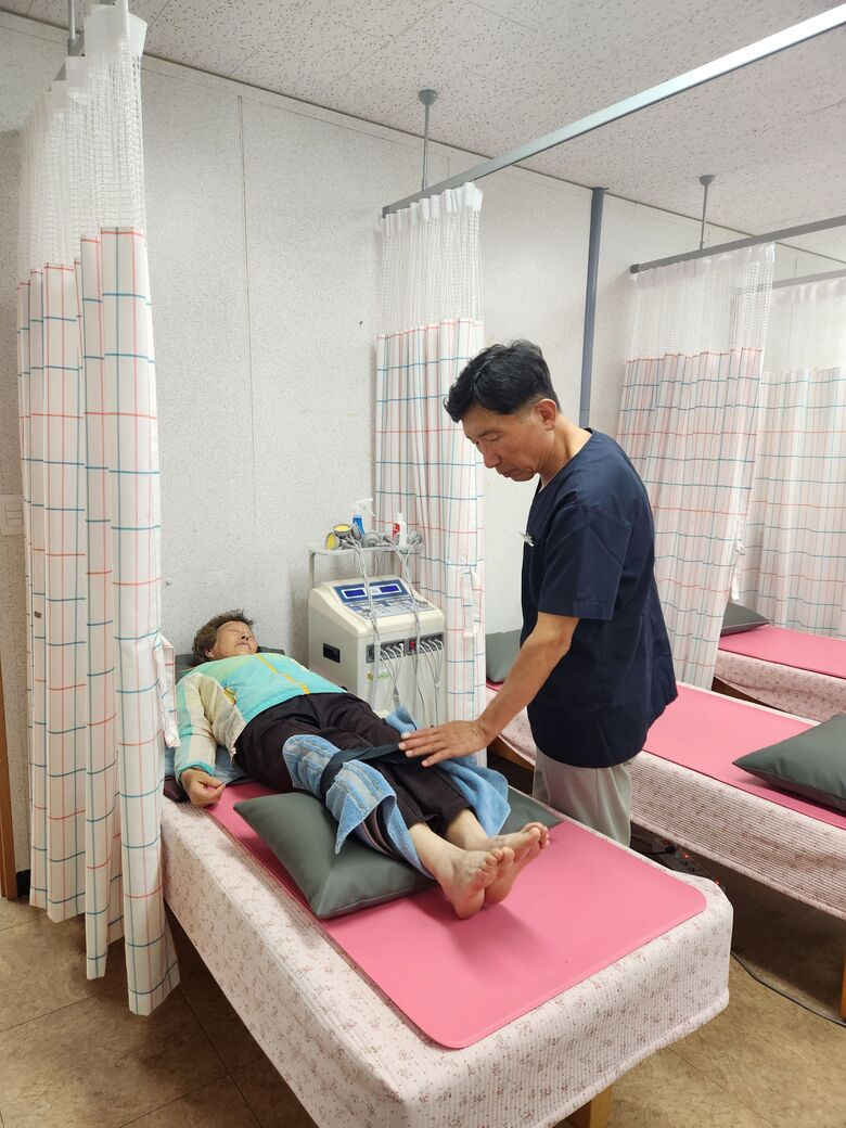영암군, 군서면 의료공백 메운 시니어의사 효과‘톡톡’ 이미지 2