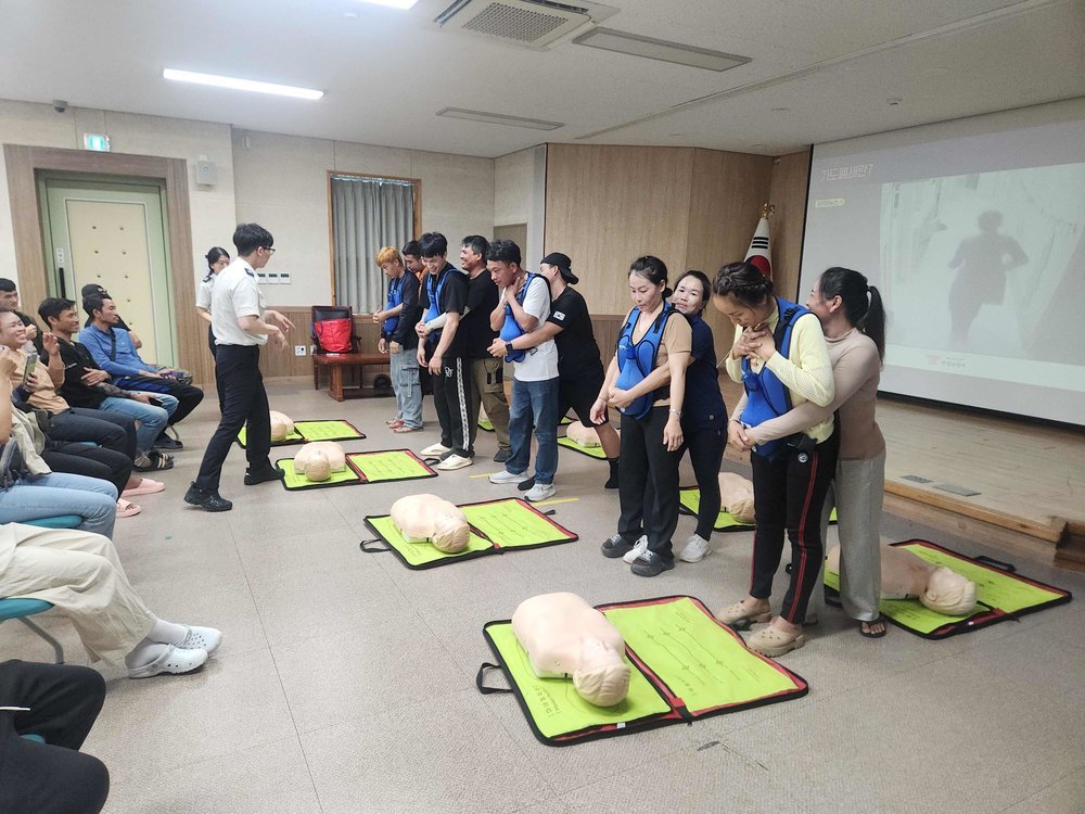 무안군, 외국인 계절근로자 대상 폭염·응급처치 안전교육 실시