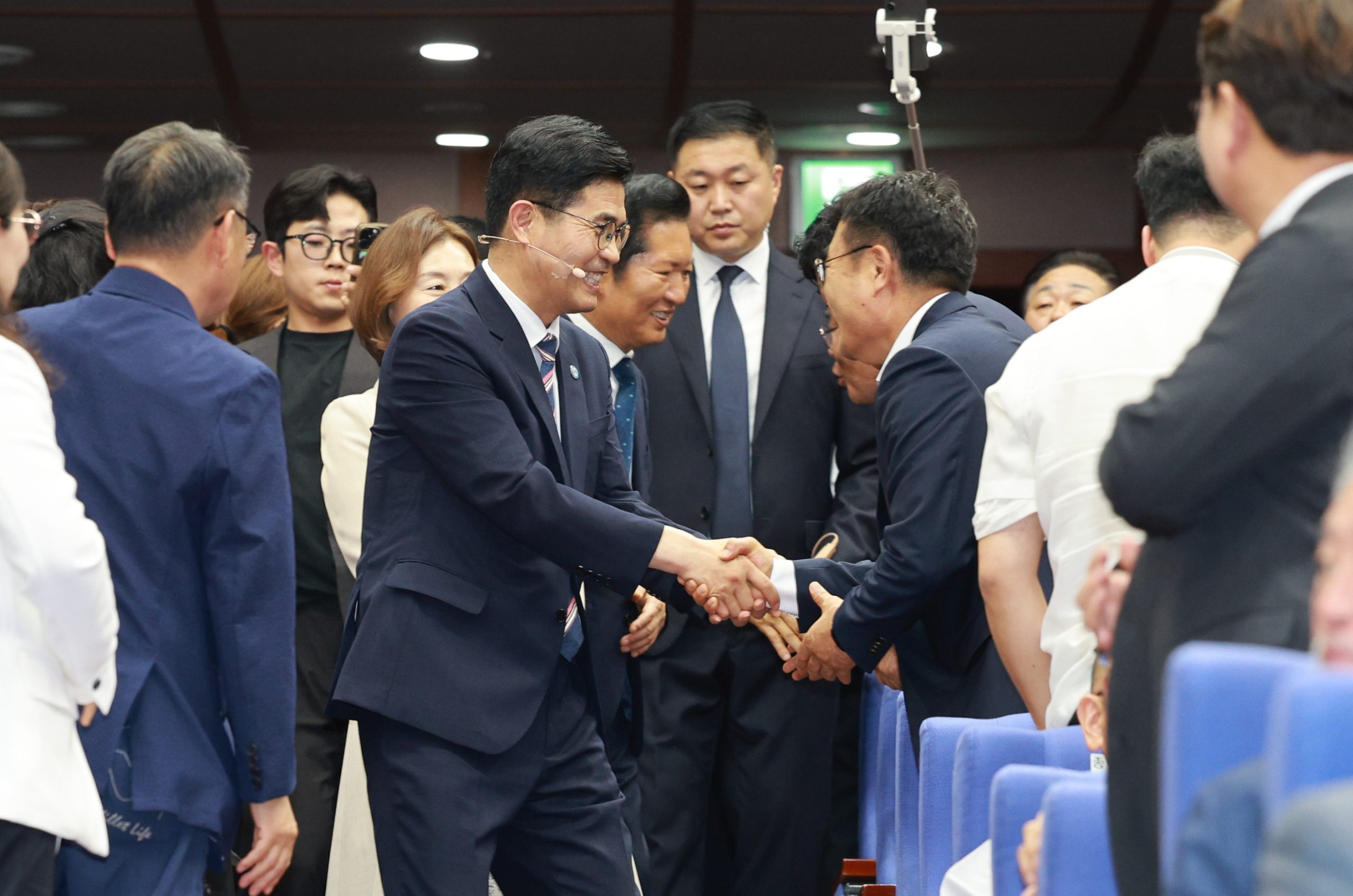 이원택호 출범…도민주권정부 시대 열었다 제37대 이원택 전북특별자치도지사 취임 이미지(2)