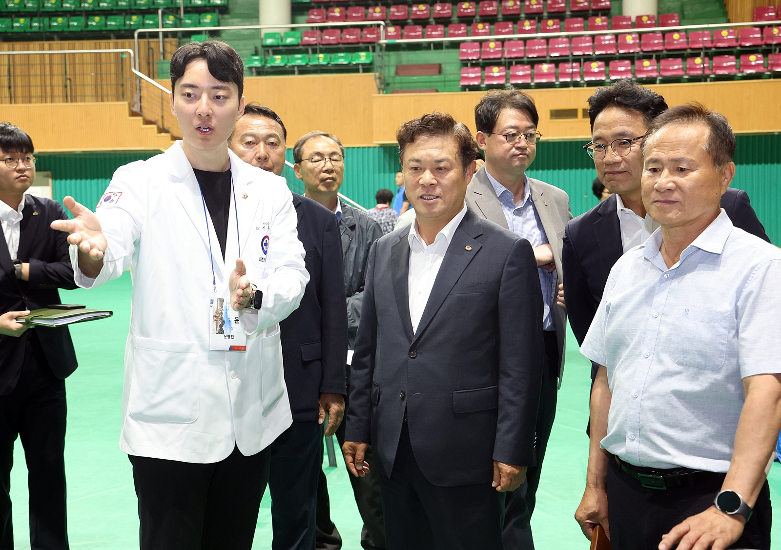병원 대신 농촌 현장으로…정읍 ‘왕진버스’ 의료 공백 메운다 (3)