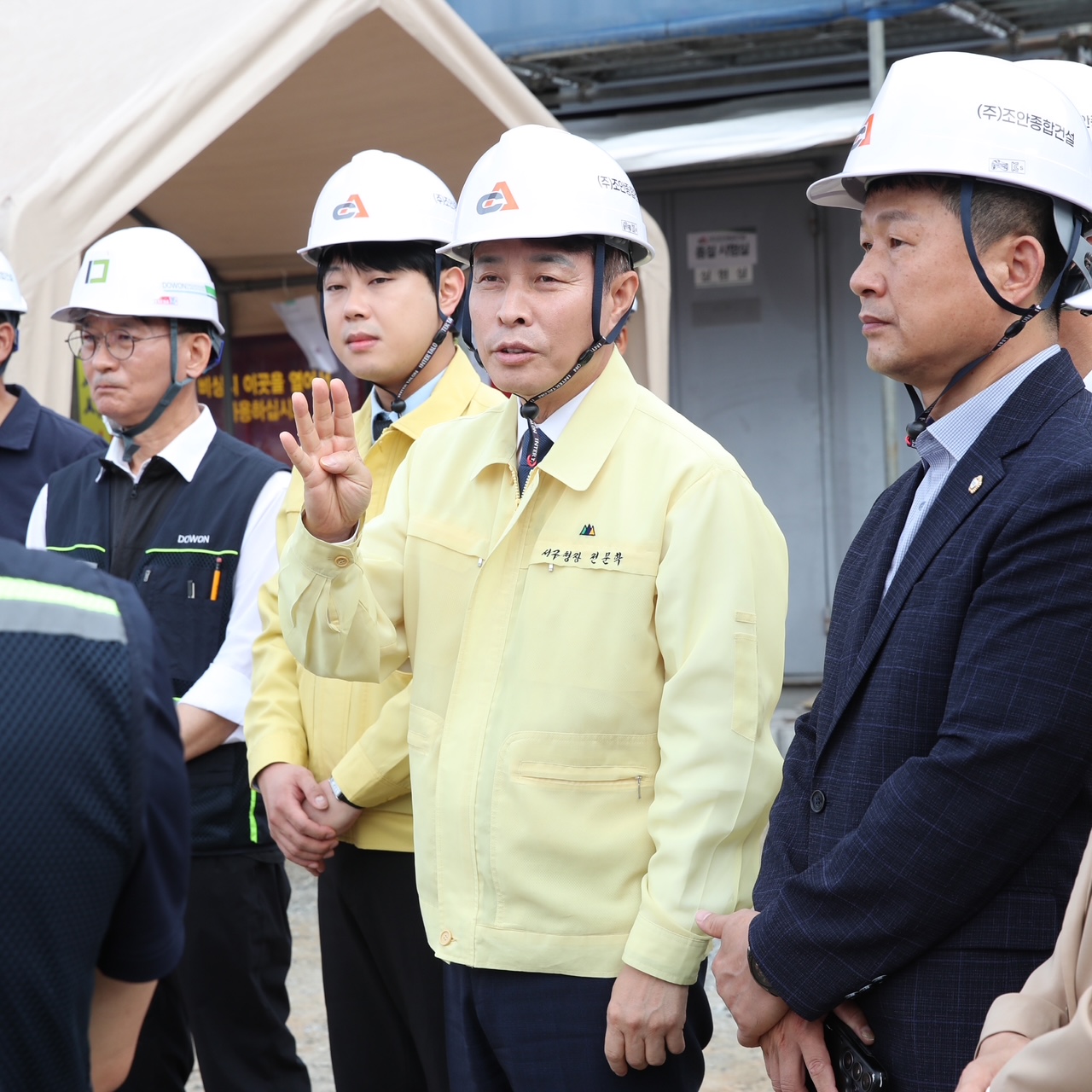 전문학 서구청장, 도솔마을 직주락 허브 조성 공사 현장 점검