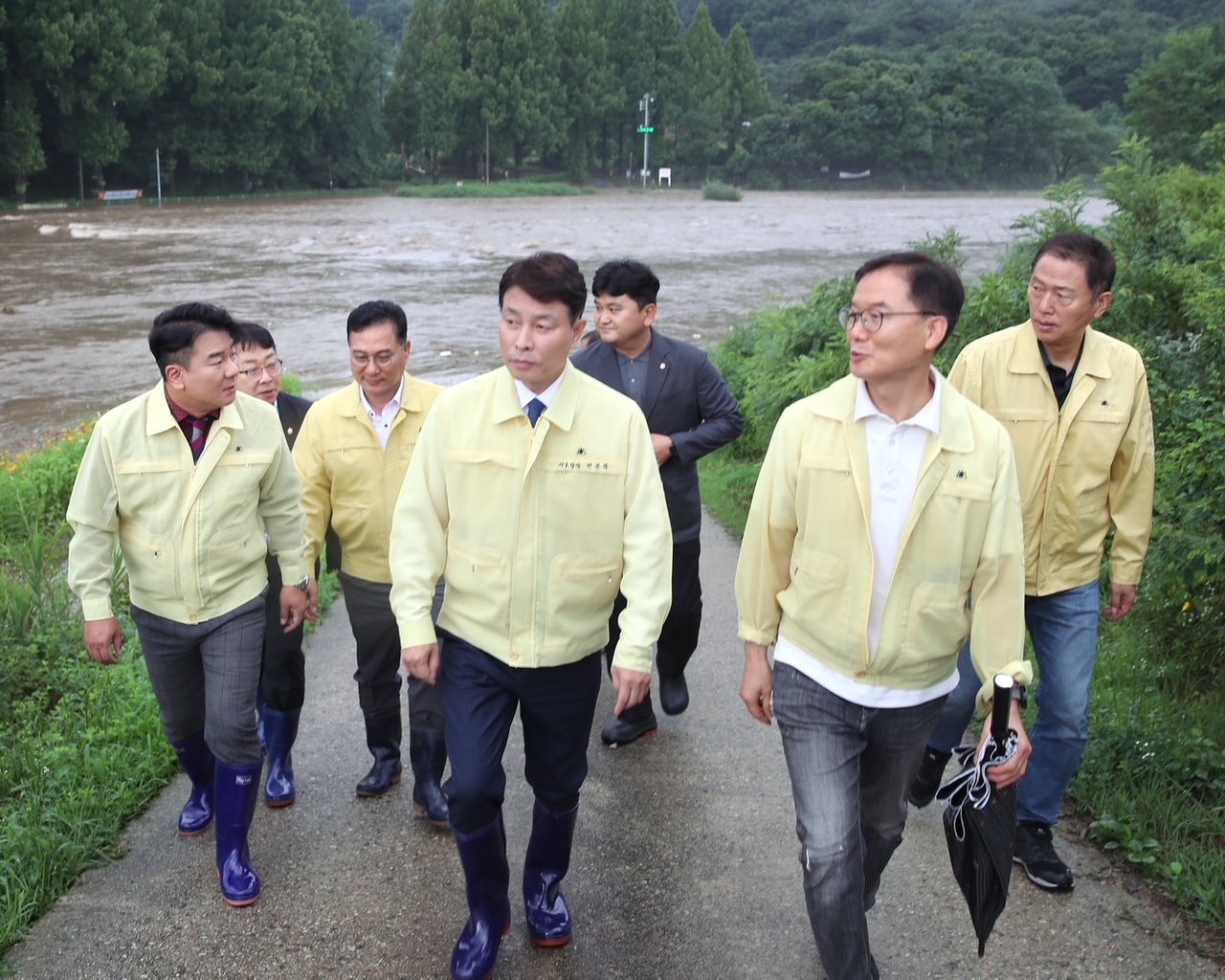 “구민 안전이 최우선”… 전문학 서구청장, 밤새 비상근무 후 새벽 현장행