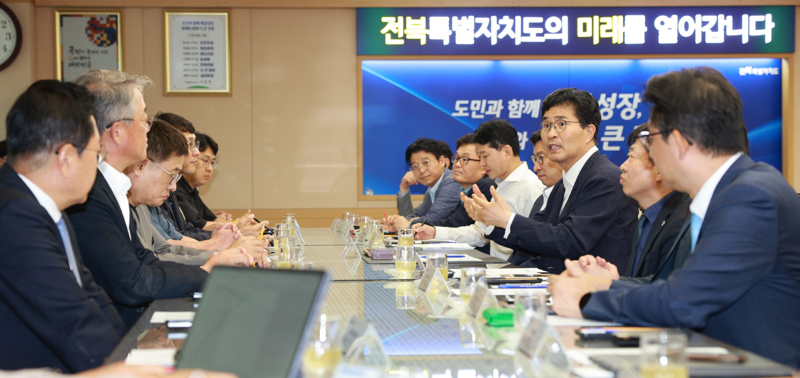 전북도·제조혁신피지컬AI협회, 피지컬AI 산업 육성 위한 기업 간담회 개최 이미지(2)
