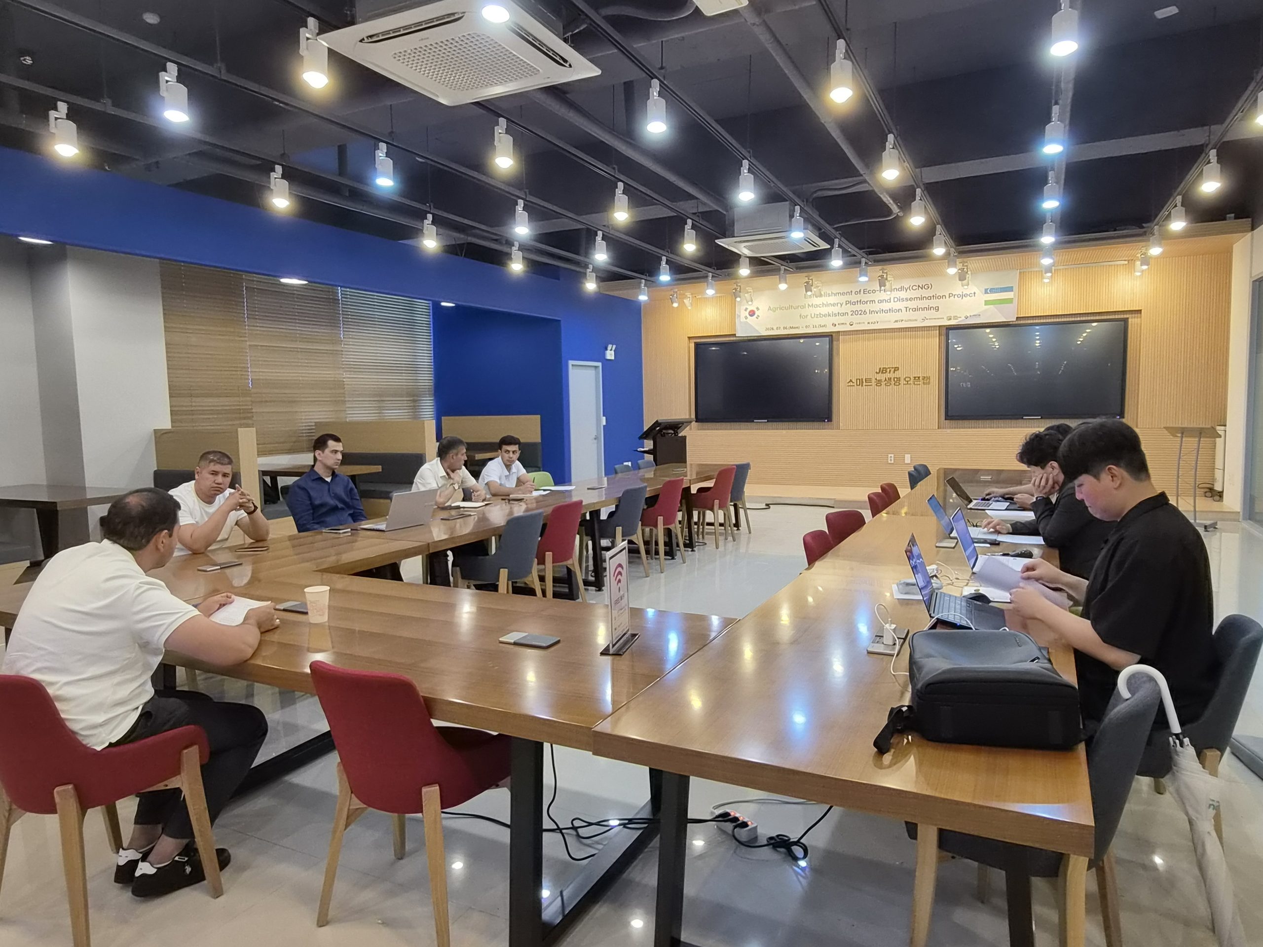 <[기술사업화팀] 우즈베키스탄 친환경(CNG) 농기계 보급지원사업 2026년 초청연수 운영 2>