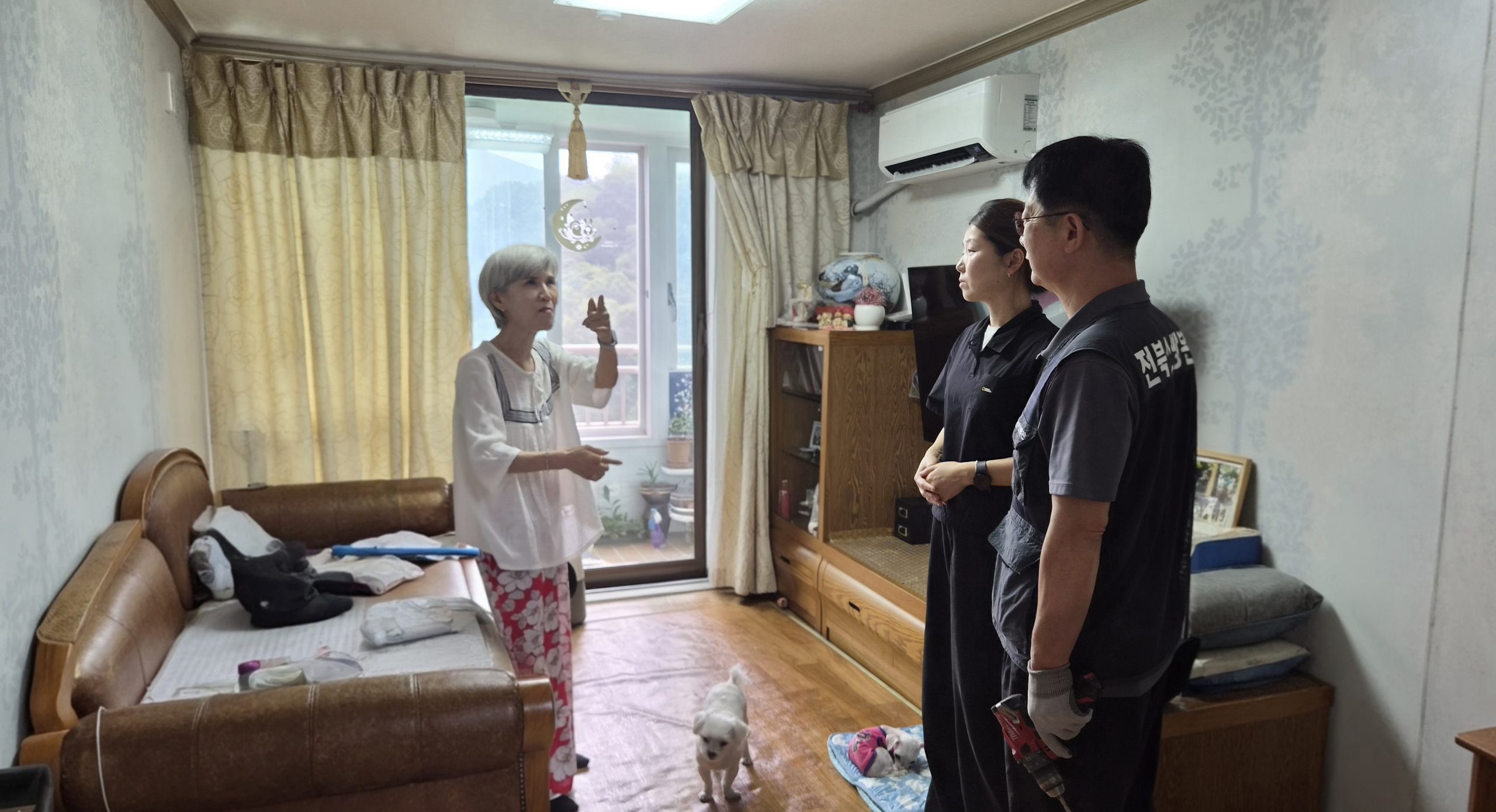 - 2026년 인사혁신처 퇴직공무원 사회공헌사업 공모 선정 - 퇴직해도 소방관은 소방관, 퇴직 소방관 15명이 3,054세대 안전 살폈다! 이미지(2)