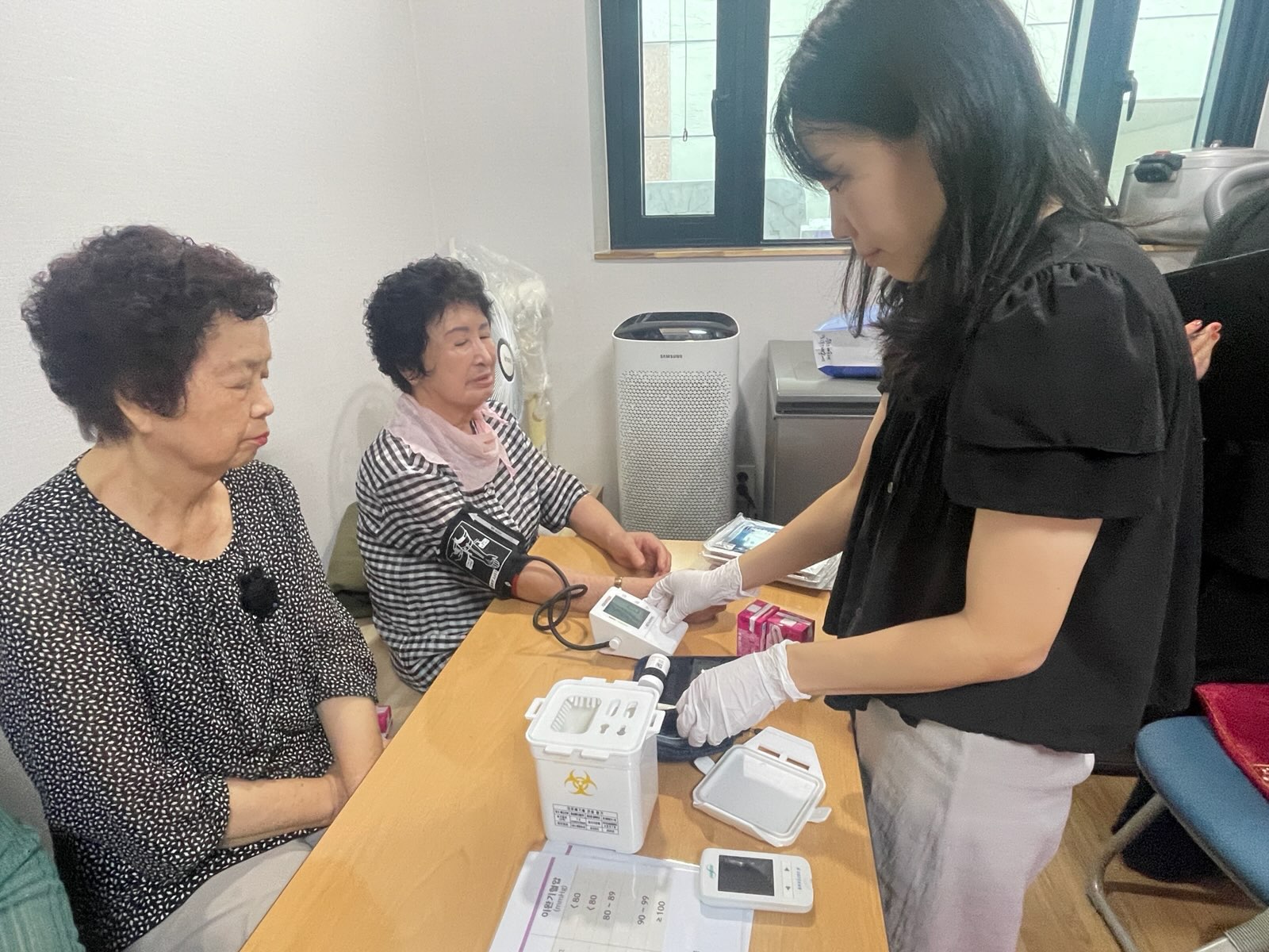 용두동, 경로당 찾아 건강 살피고 돌봄까지 잇는다