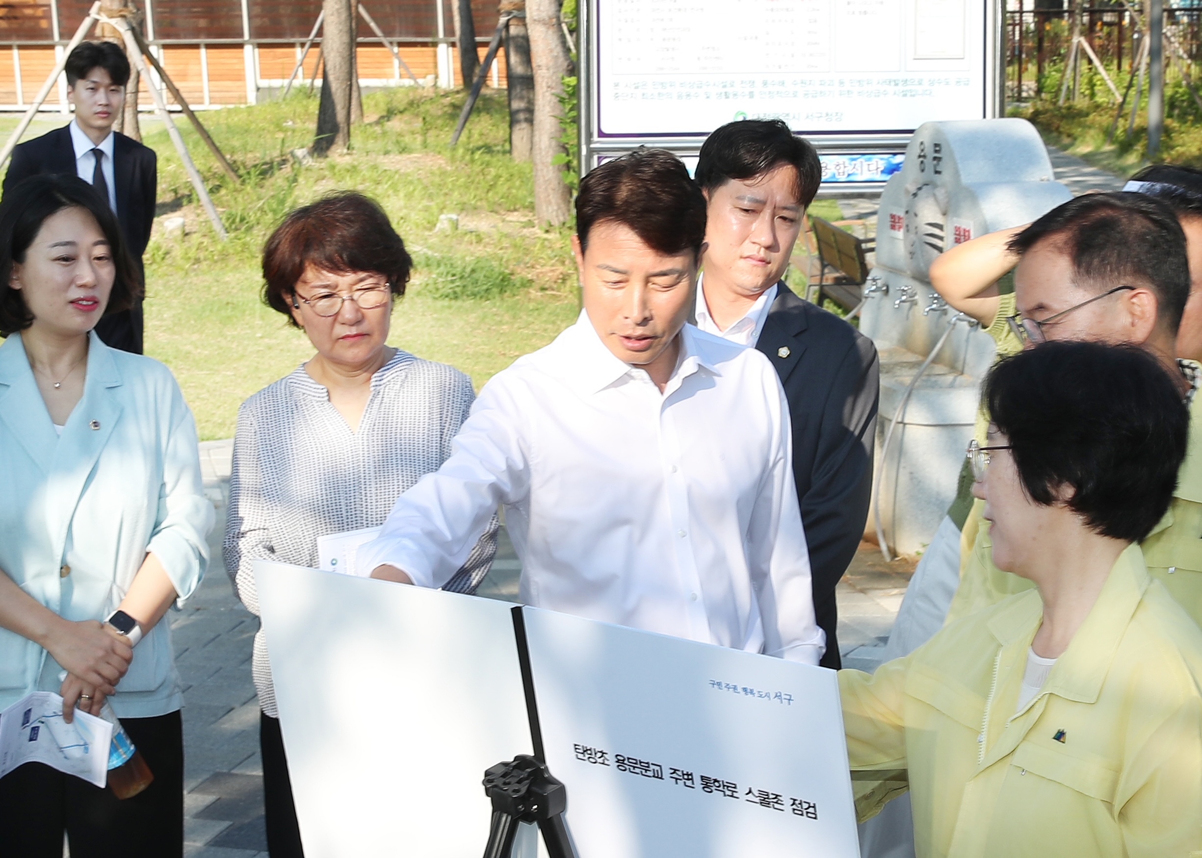전문학 서구청장, 어린이 안전 위해 통학로 현장으로