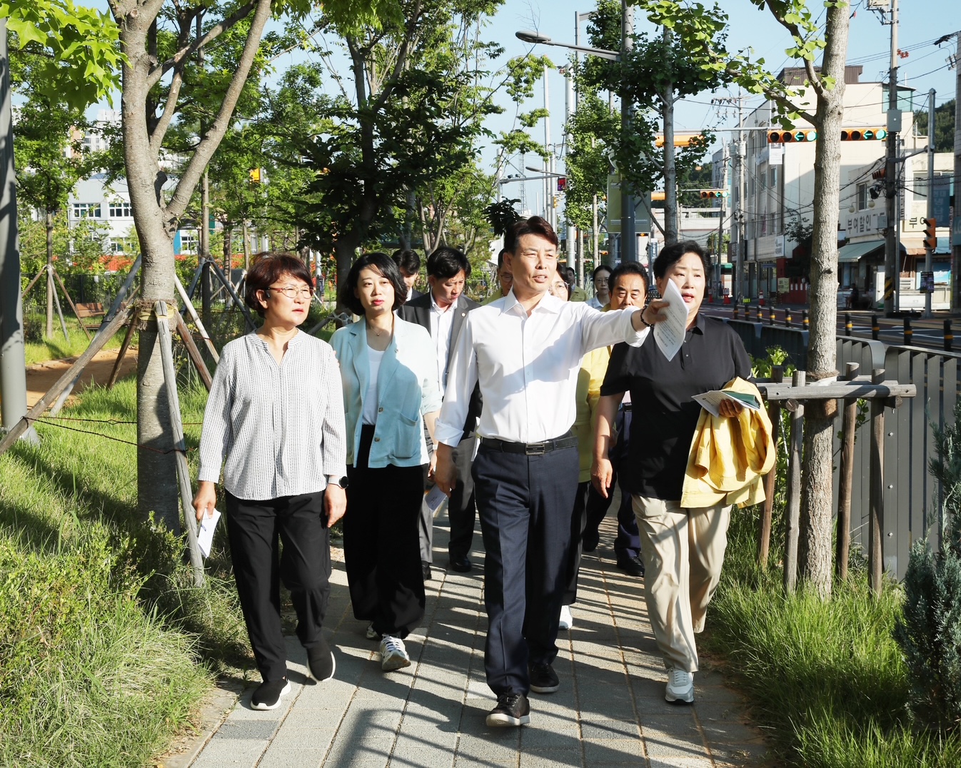 전문학 서구청장, 어린이 안전 위해 통학로 현장으로