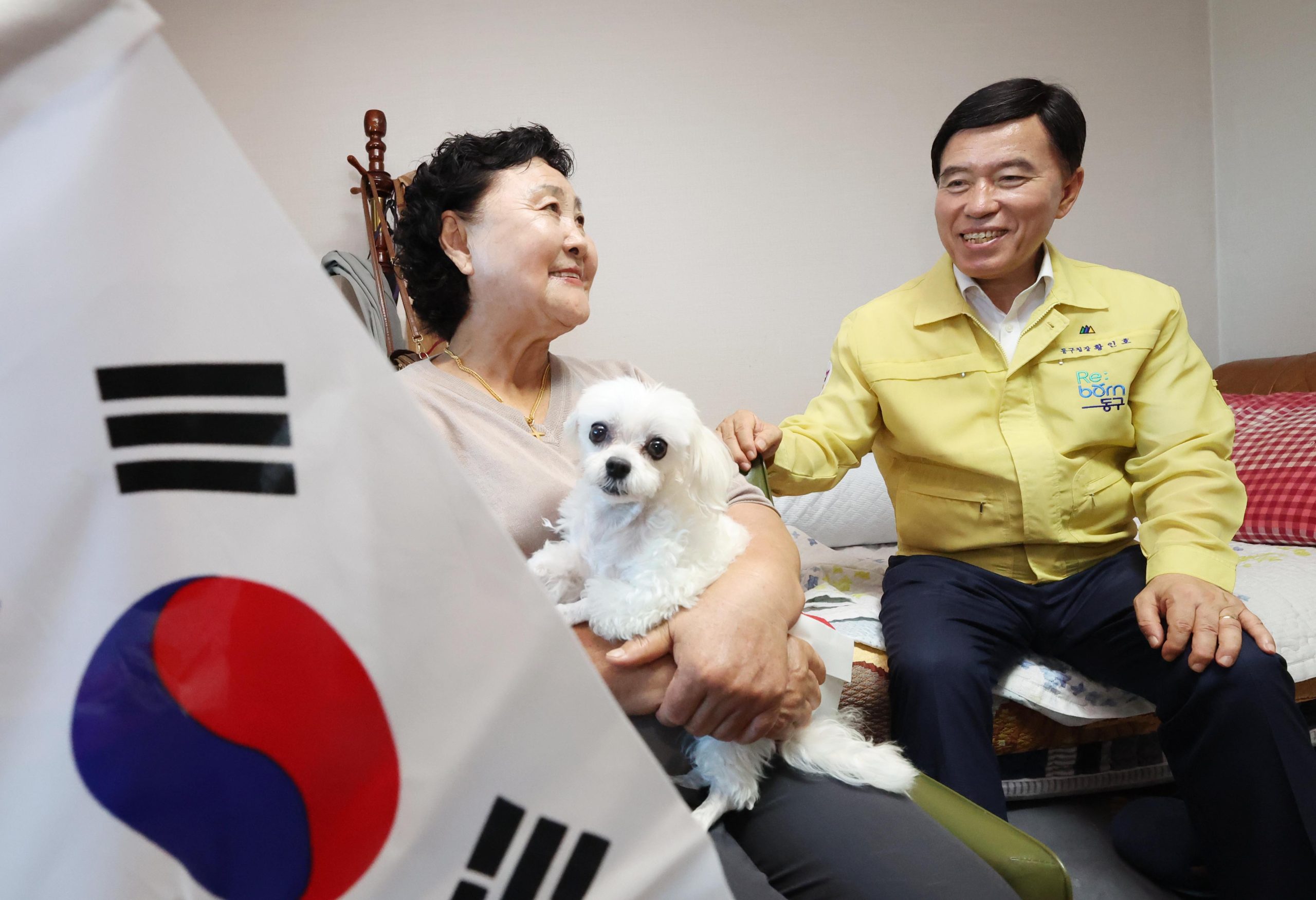 황인호 대전 동구청장, 광복절 앞두고 독립유공자 유족 위문