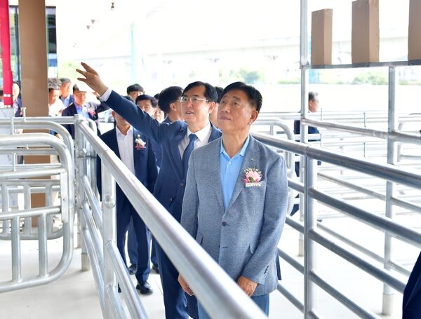장성군 황룡면 가축우시장 준공… ‘명품 한우’ 명성 잇는다 이미지 3