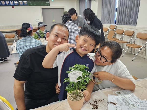 신안군가족센터, ‘참부모’ 부모성장교실 운영..