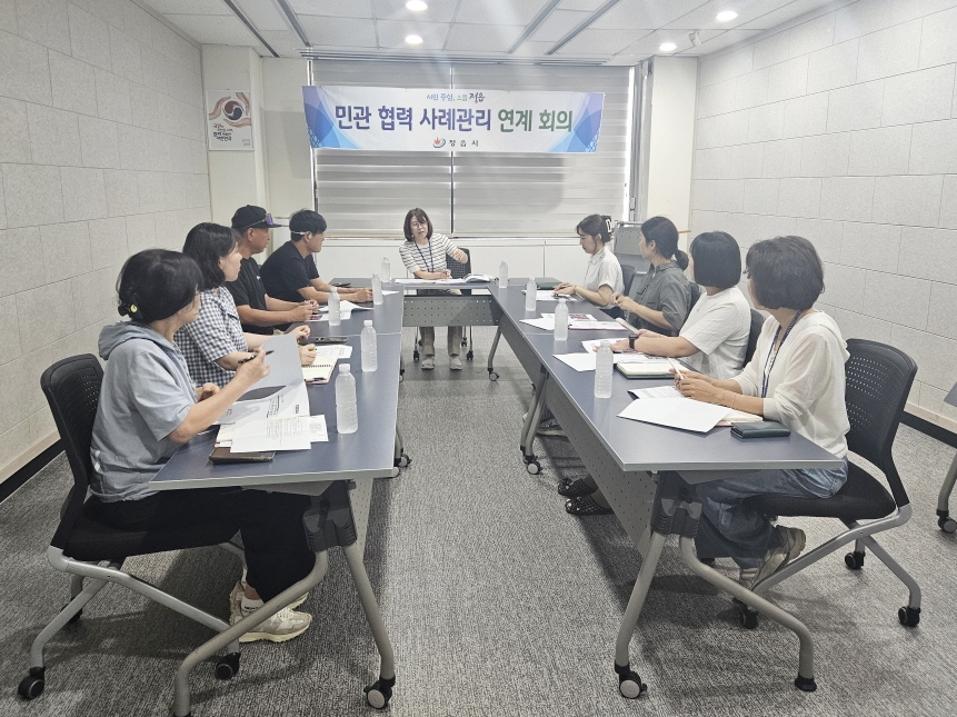 정읍시 희망복지지원단, 쌓인 폐기물 걷어내고 위기가구 일상 되찾아 (2)