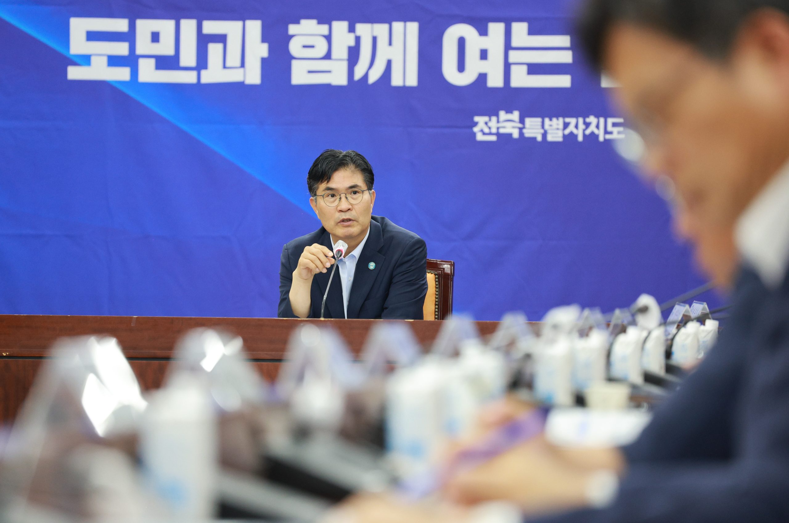 이원택 지사,“국가예산 마지막 총력… 추석 민생 꼼꼼히 챙길 것”간부회의 생중계 소통 이미지(2)