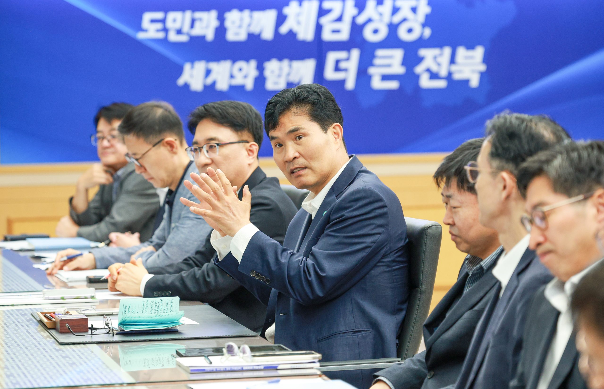 이원택 지사 AI 경제 전환기... 도정 전 분야 성장 전략 속도 내야 이미지(2)