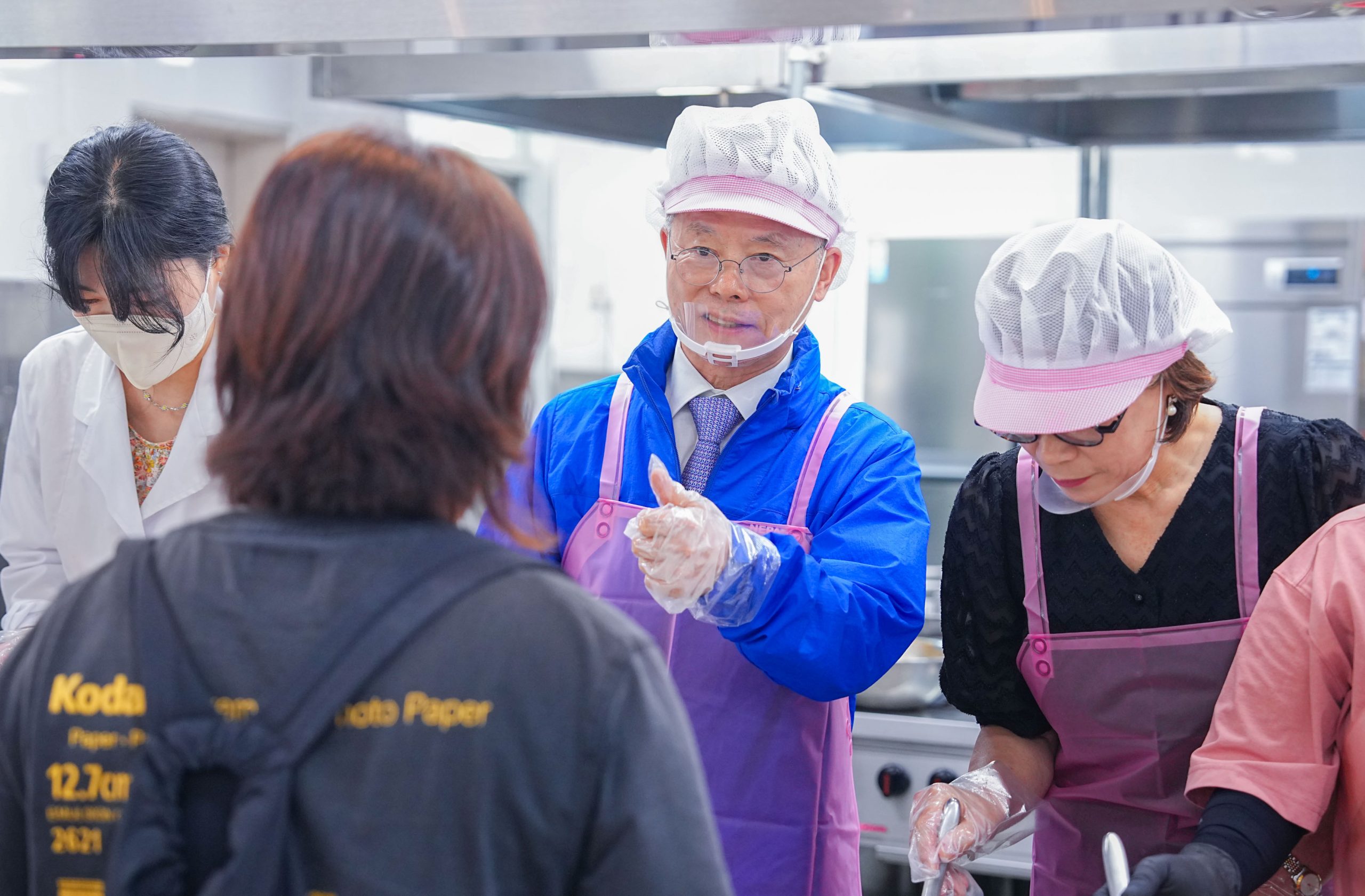 민형배 시장, 추석 앞두고 장애인복지관 찾아 온정 나눠