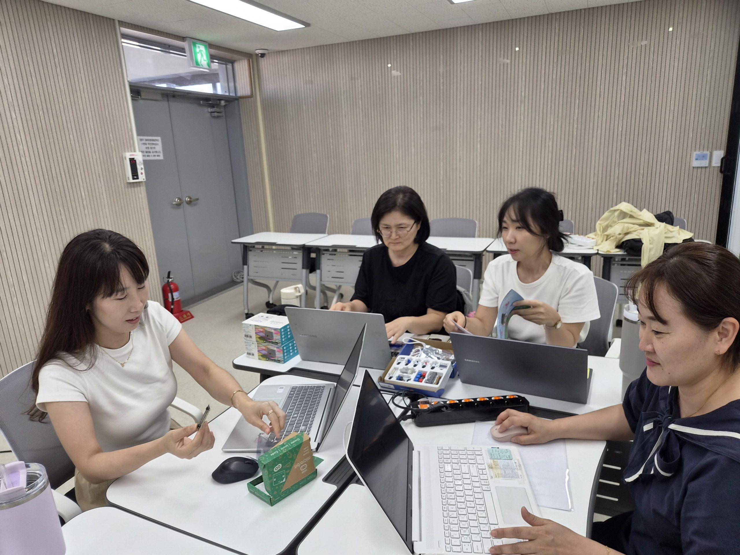 GICON, 광주 SW미래채움 ‘소프트 스파클’ 팀, EBS 강사연구회 전국 최우수상 수상