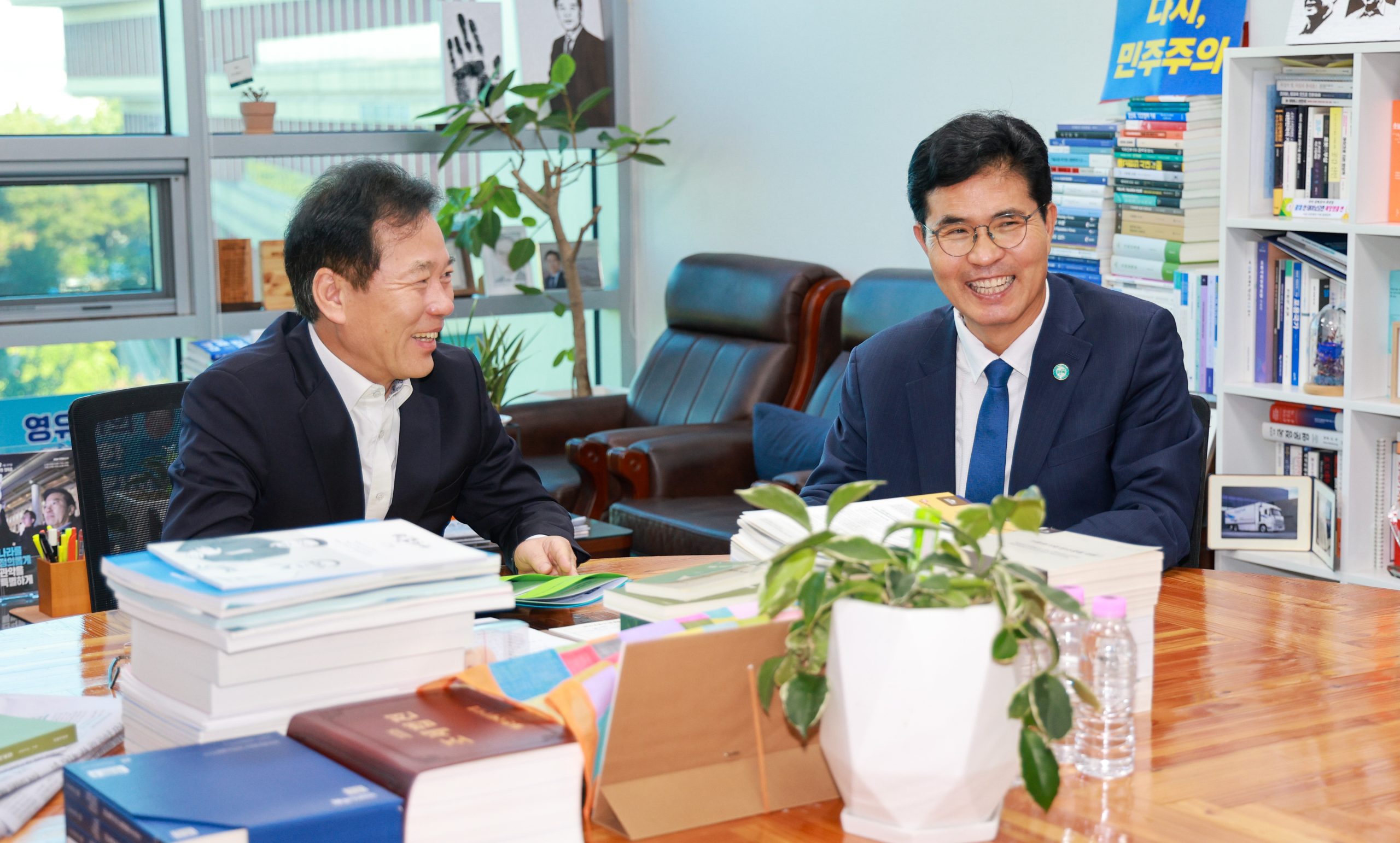 이원택 도지사, 국회서 현대차 9조 투자 및 피지컬AI 뒷받침할 2027 국가예산 총력 건의 이미지(2)