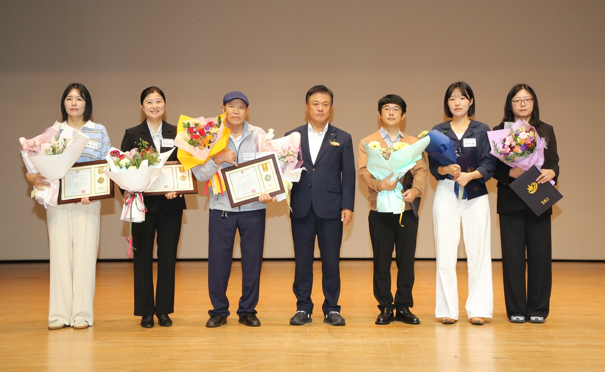 국악 공연부터 유공자 표창까지…정읍시, 제30회 노인의 날 행사 (4)