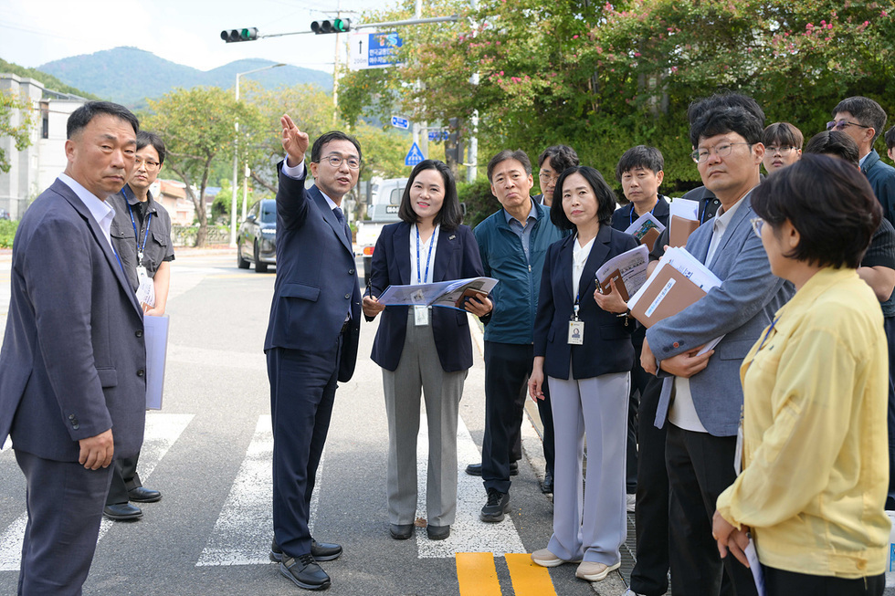 [추가] 2-3 서영학 여수시장, 고충민원 현장 찾아 현장 대응 나서.jpg
