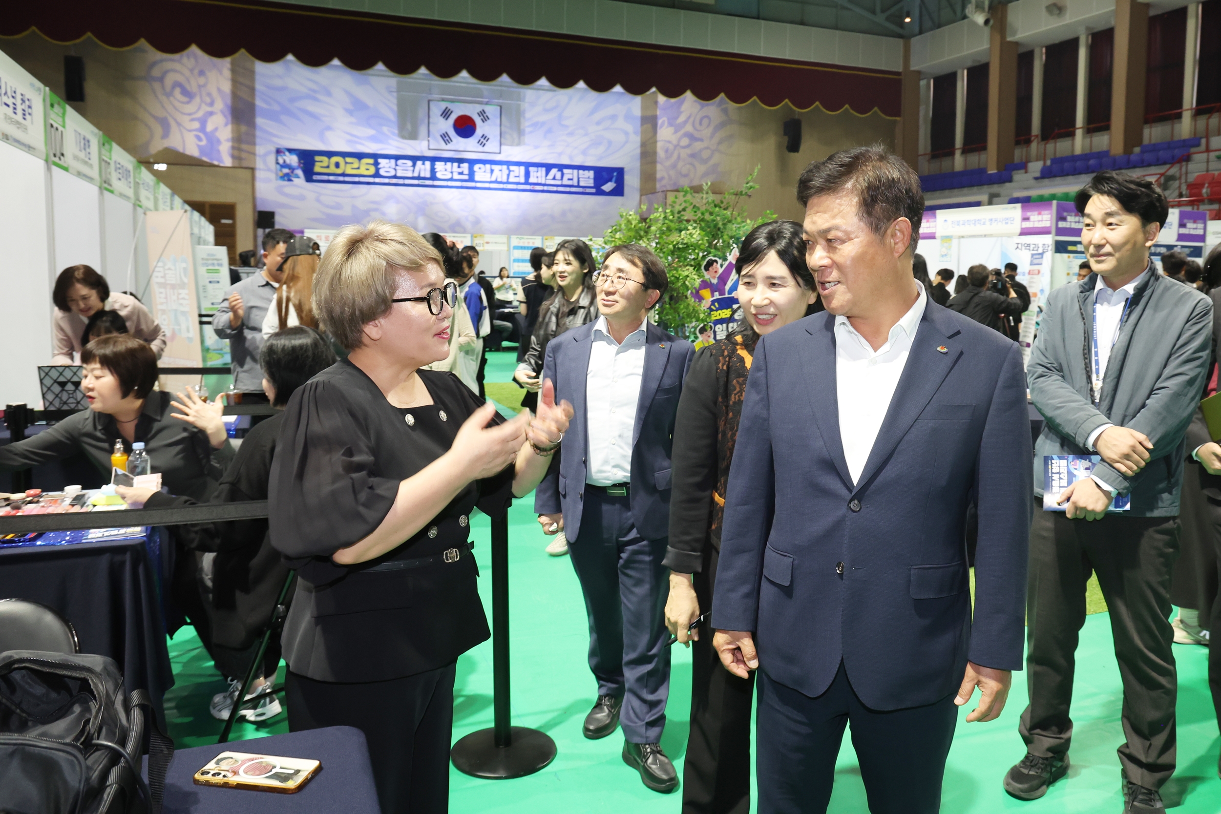 이력서·면접·증명사진까지…정읍 청년 취업 준비 돕는 일자리 행사 개최 (2)