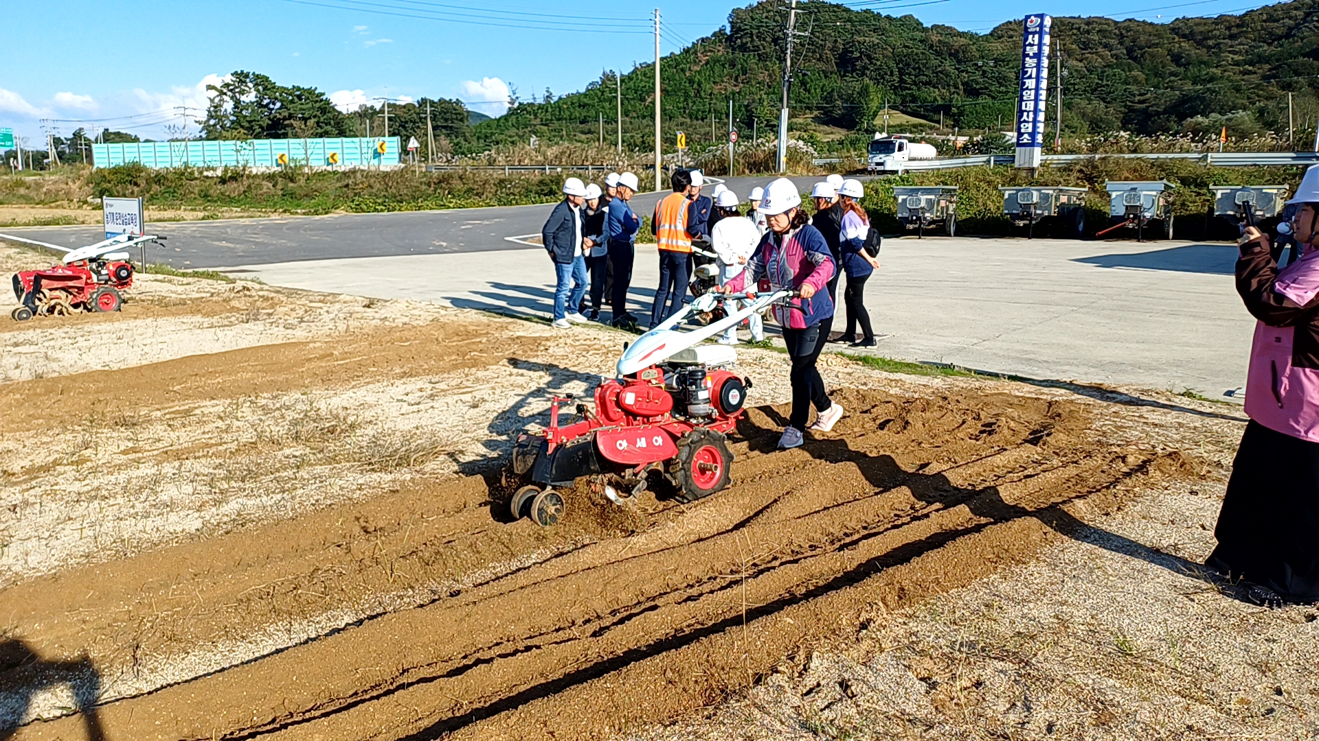 풍성한 수확도 안전부터… 정읍시, 농기계 사고 예방 당부 (2)