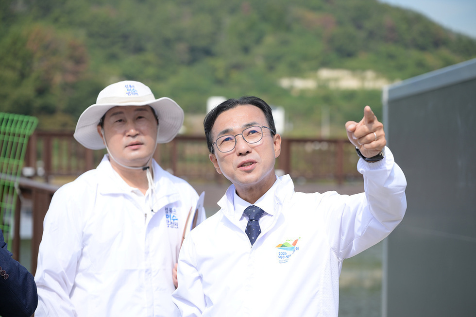 [추가2차] 1-3 서영학 여수시장, 죽림저수지 생태공원 임시개방 앞두고 현장 점검.jpg