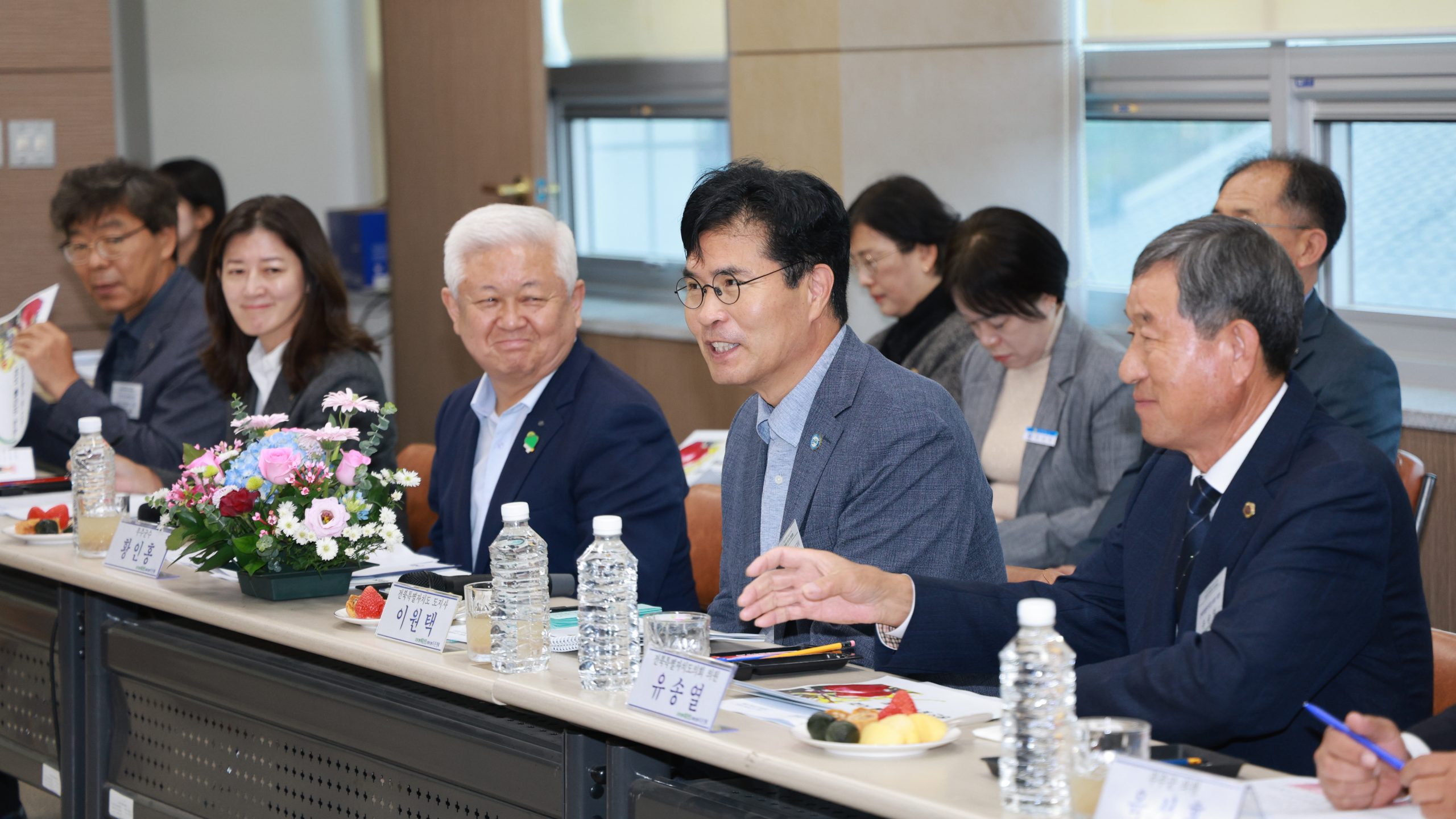 이원택 지사,‘찾아가는 현장대화’첫발… 무주 천마·사과 농가 목소리 청취 이미지(4)