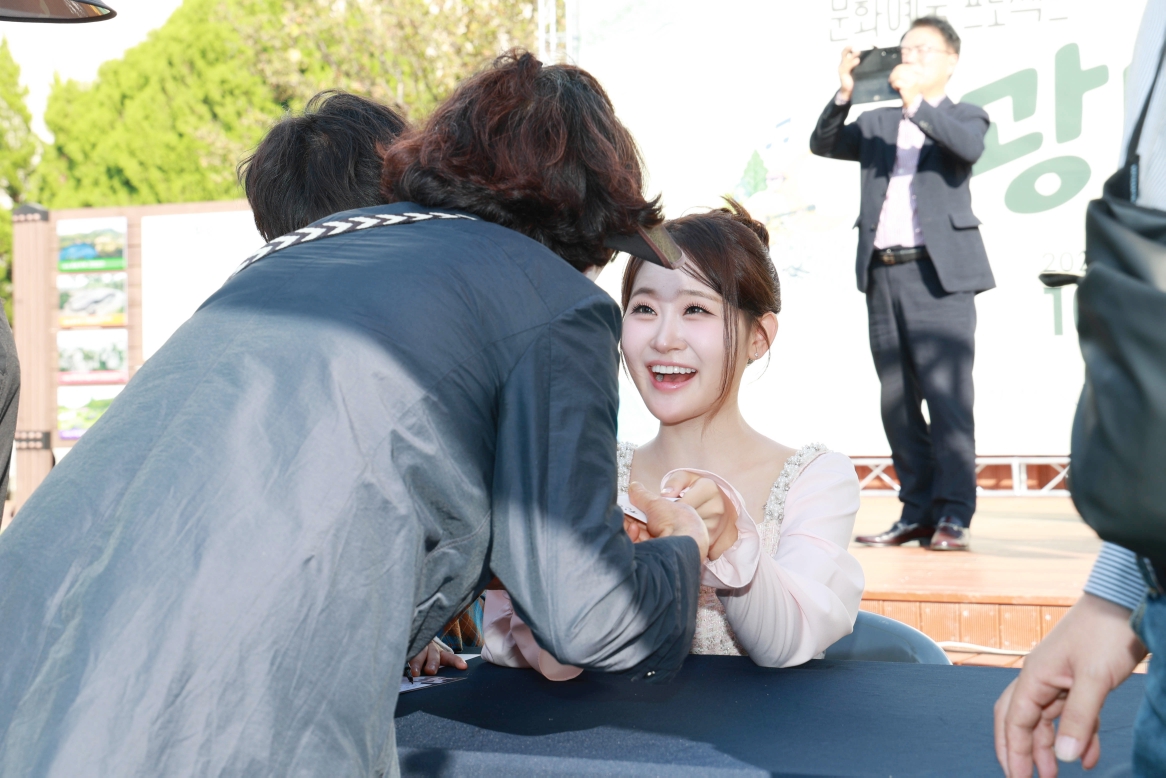 “도심 광장에 피어난 문화와 상생”...화순군문화관광재단, ‘광덕쿵덕’ 성료 2