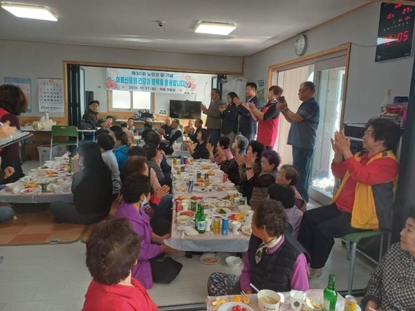 신안군, 제30회 노인의 날 기념행사 성료..